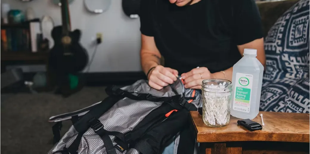 Догляд за рюкзаком: поради щодо чищення та зберігання - Robinzon.ua
