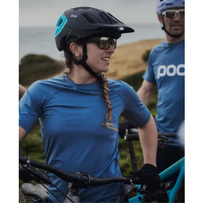 Шолом велосипедний POC Axion SPIN, Uranium Black / Kalkopyrit Blue Matt, XS/S (PC 107328276XSS1) - 5 Шолом велосипедний POC Axion SPIN, Uranium Black / Kalkopyrit Blue Matt, XS/S (PC 107328276XSS1) - 5 - Robinzon.ua