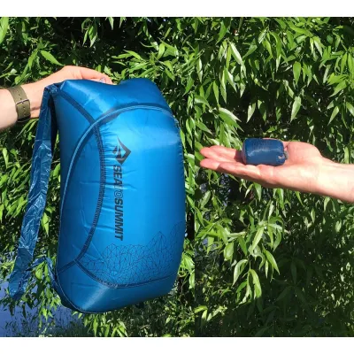 Складний рюкзак Ultra-Sil Nano DayPack 18, Dark Blue від Sea to Summit (STS A15DPDB) - 2 - Robinzon.ua