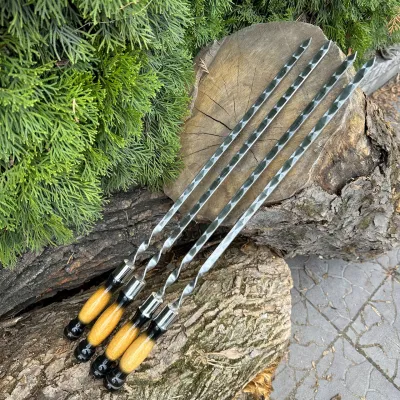 Шампур Mzavod з дерев'яною ручкою 630х12х3мм двокольоровий - 3 Шампур Mzavod з дерев'яною ручкою 630х12х3мм двокольоровий - 3 - Robinzon.ua