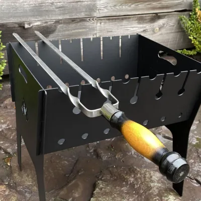 Двойной шампур Mzavod с деревянной ручкой 630х12х3мм двухцветный - 1 - Robinzon.ua