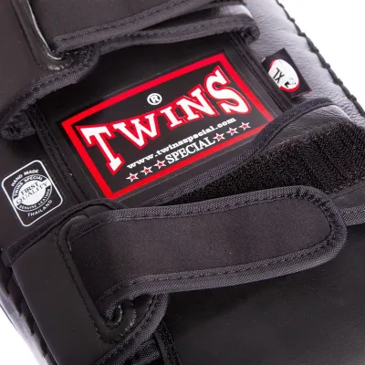 Пады для тайского бокса Тай-пэды TWINS FKPL2-38-L размер 41х21х11 см черный - 5 - Robinzon.ua