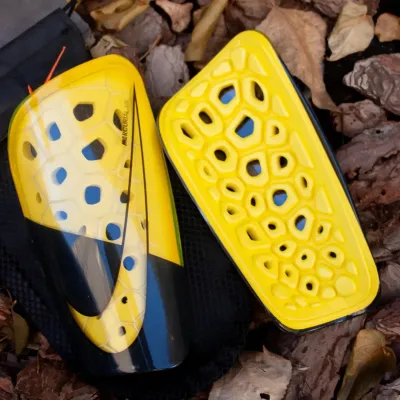 Футбольные щитки Nike Mercurial Lite - 1 - Robinzon.ua
