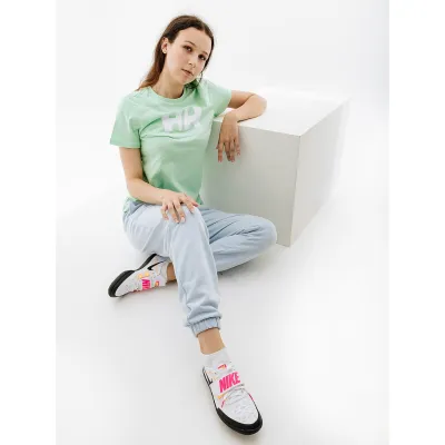 Жіноча Футболка HELLY HANSEN W HH LOGO T-SHIRT Салатовий M (7d34112-419 M) - 2 - Robinzon.ua