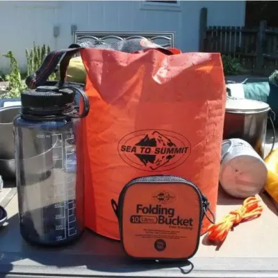 Ведро Folding Bucket Red, 10 л от Sea to Summit (STS AFB10) - 2 - Robinzon.ua