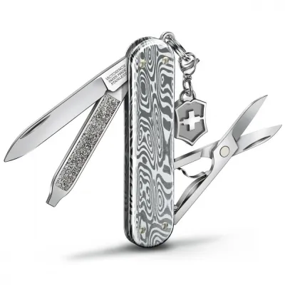 Складной нож Victorinox Classic SD Vx06221.34 - 1 - Robinzon.ua
