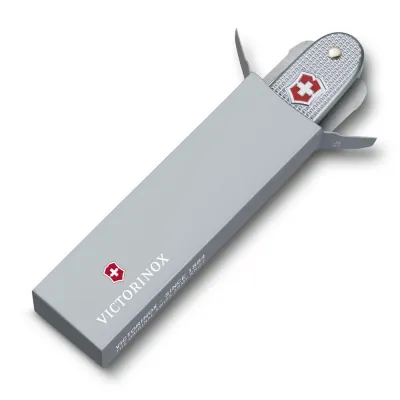 Складной нож Victorinox Pioneer Vx08060.26 - 1 Складной нож Victorinox Pioneer Vx08060.26 - 1 - Robinzon.ua
