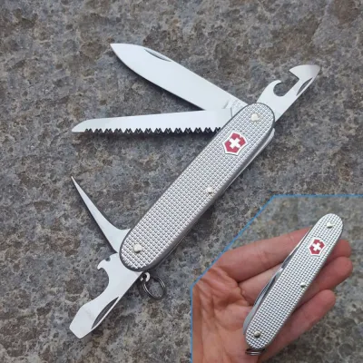 Складной нож Victorinox Farmer Vx08271.26 - 3 Складной нож Victorinox Farmer Vx08271.26 - 3 - Robinzon.ua