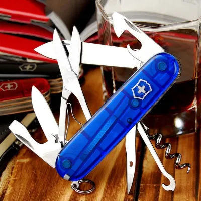 Складной нож Victorinox Climber Vx13703.T2 - 7 Складной нож Victorinox Climber Vx13703.T2 - 7 - Robinzon.ua