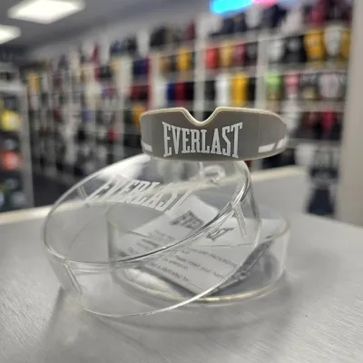 Капа для бокса Everlast EVERSHIELD SINGLE MOUTH GUARD Серый, Белый One Size (P00003597) - 4 - Robinzon.ua