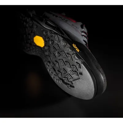 Кросівки унісекс Zamberlan 228 THE NOSE RR 38 - сірий/червоний, трекінгові - 006.4731 - 7 Кросівки унісекс Zamberlan 228 THE NOSE RR 38 - сірий/червоний, трекінгові - 006.4731 - 7 - Robinzon.ua