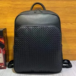 Рюкзак чоловічий шкіряний. Чорний міський рюкзак для ноутбука та документів Tiding Bag 22727 Рюкзак чоловічий шкіряний. Чорний міський рюкзак для ноутбука та документів Tiding Bag 22727 - Robinzon.ua